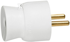 Wtyczka 2P+Z 16A biała prosta    050100 w